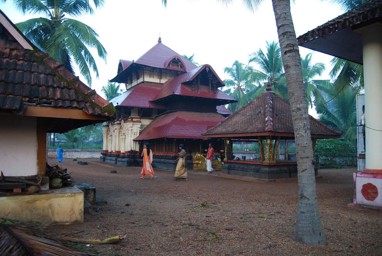 guruvayur,guruvayur temple,guruvayur4u,,chakkulath kavu temple 
