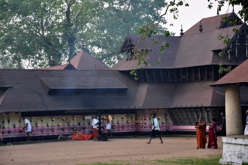 guruvayur,guruvayur temple,kodungalloor temple,sree kurumba temple kodungalloor 